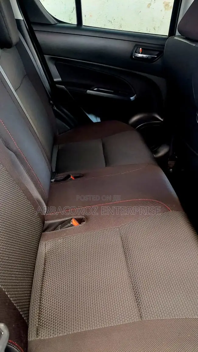 Suzuki Swift 2015 Black