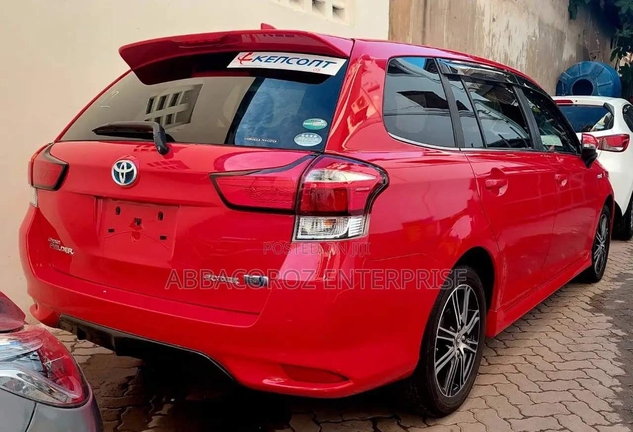 Toyota Corolla Fielder 2015 Red