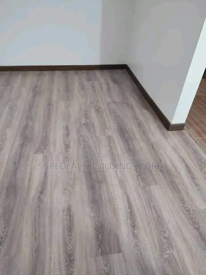 SPC Flooring 100% Waterproof,Laminated Floor