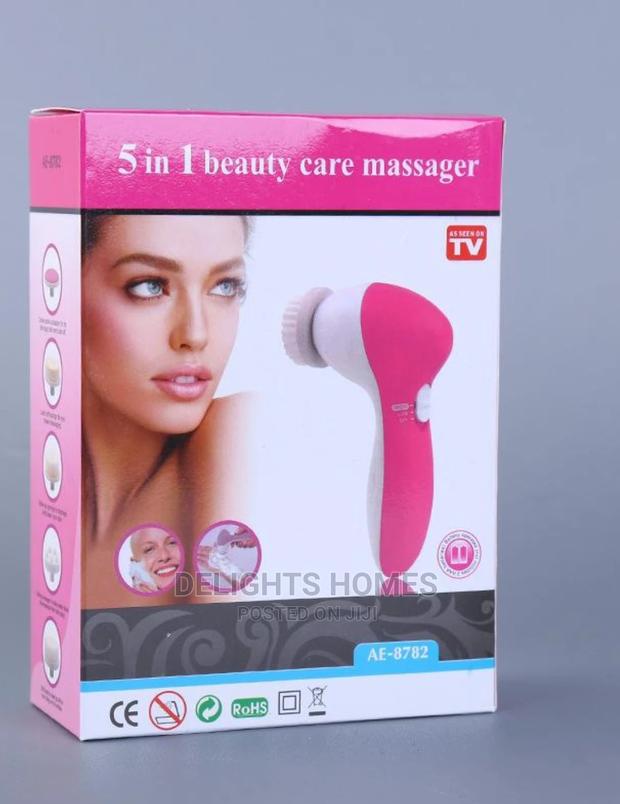 Facial Set* - main view