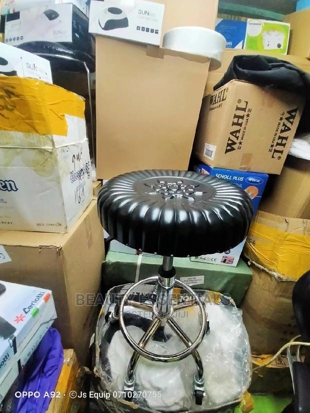 Beauty Stool - main view