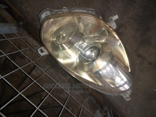 Toyota Passo Headlight With Focus - main view