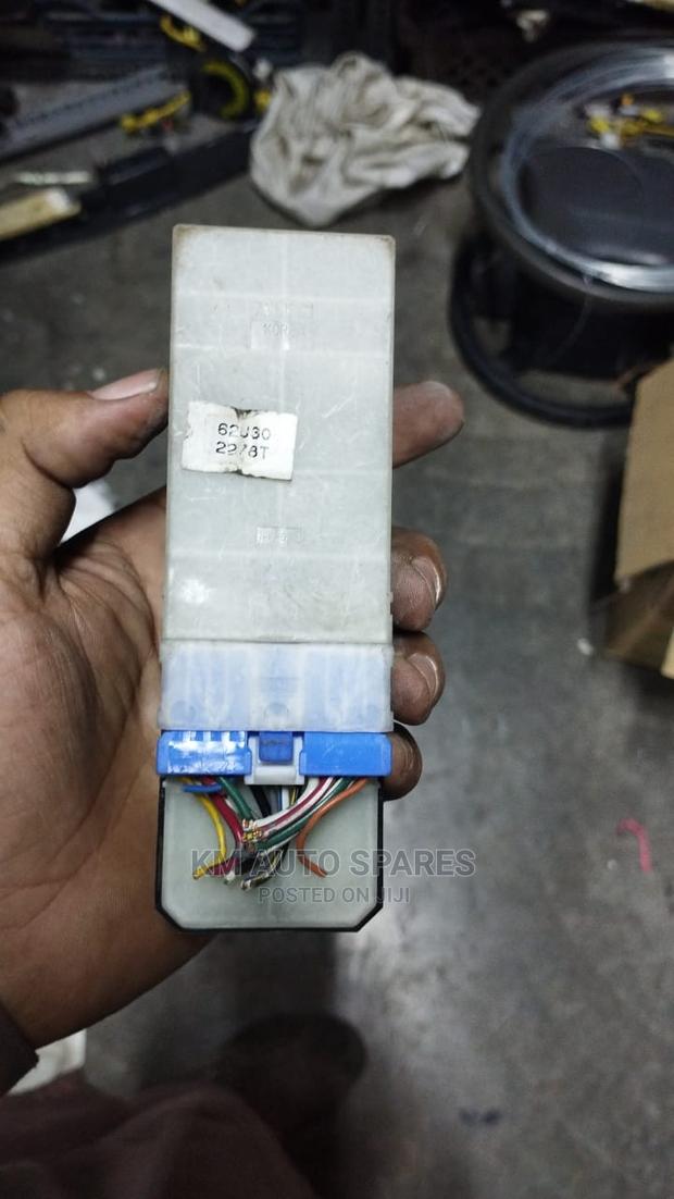 Suzuki Swift Main Power Window Switch, Old Model. - thumbnail 2