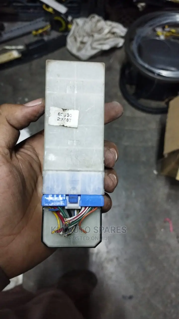 Suzuki Swift Main Power Window Switch, Old Model.