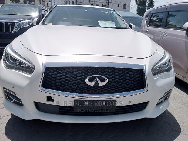 Nissan Skyline 2016 White