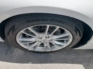 Nissan Skyline 2016 White