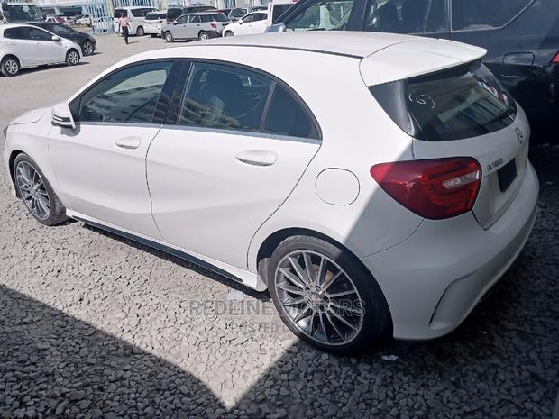 Mercedes-Benz A-Class 2016 White - thumbnail 3