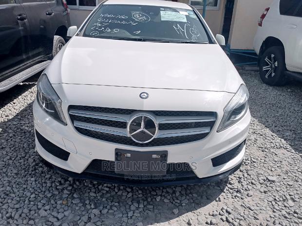 Mercedes-Benz A-Class 2016 White - main view