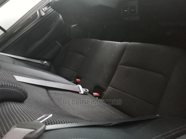 Subaru Legacy 2016 Black - thumbnail 3