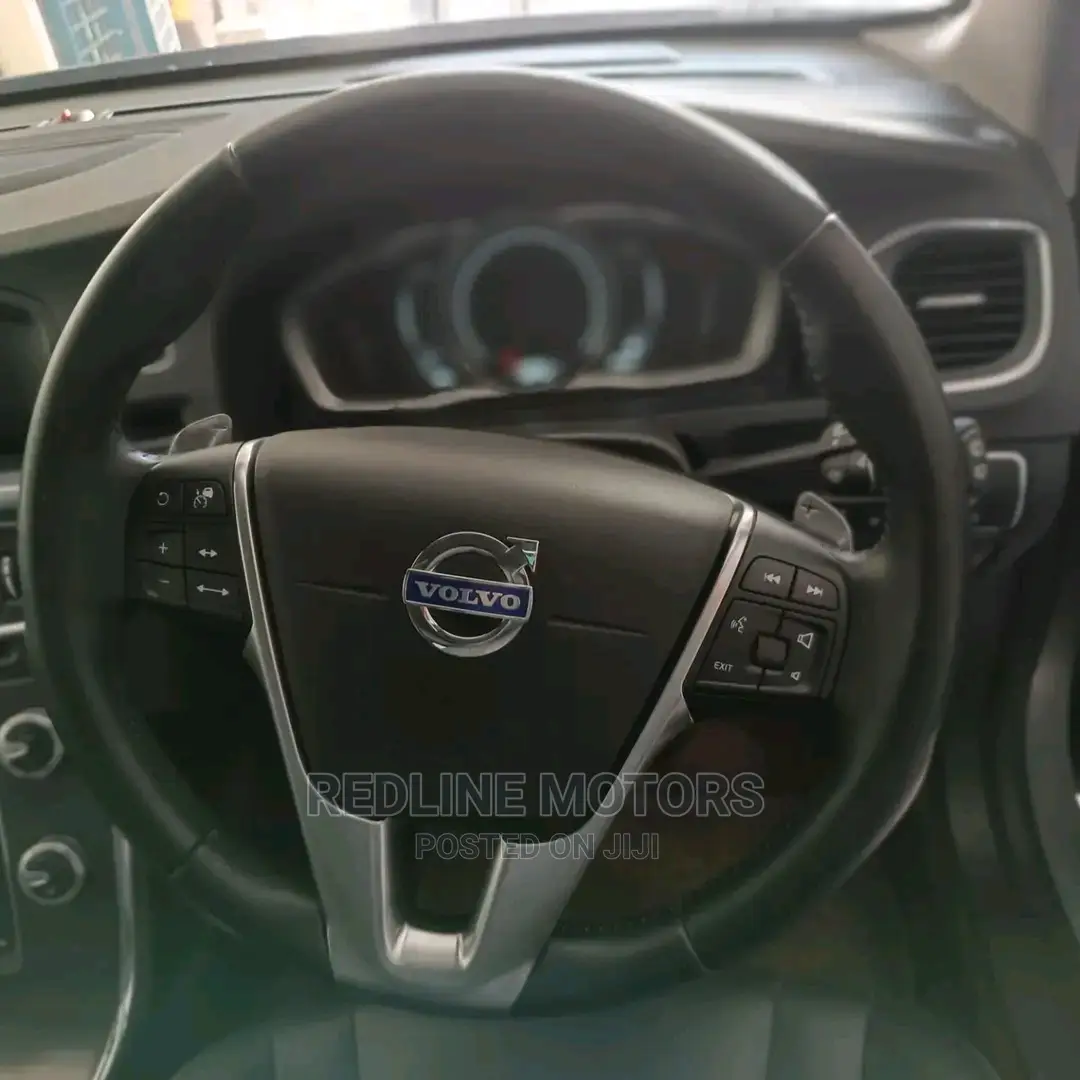 Volvo V60 2016 Gray