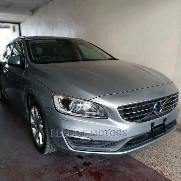 Volvo V60 2016 Gray