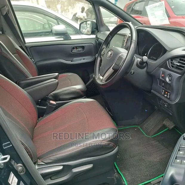 Toyota Voxy 2016 Black - thumbnail 3