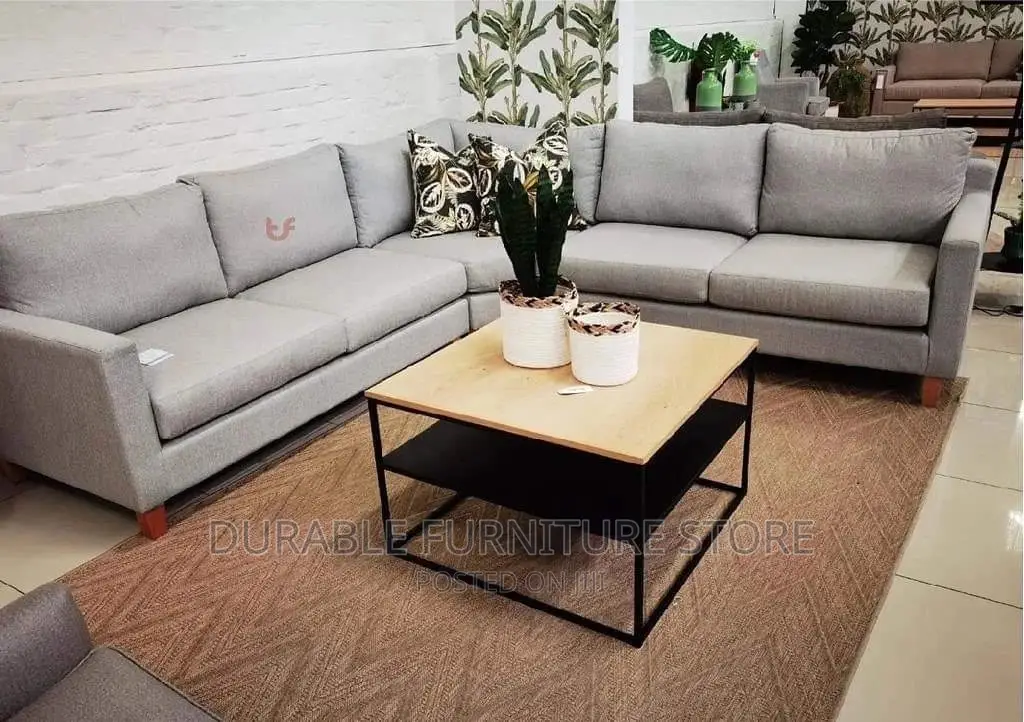 Center Piece Coner Seat