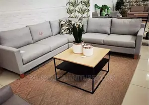 Center Piece Coner Seat