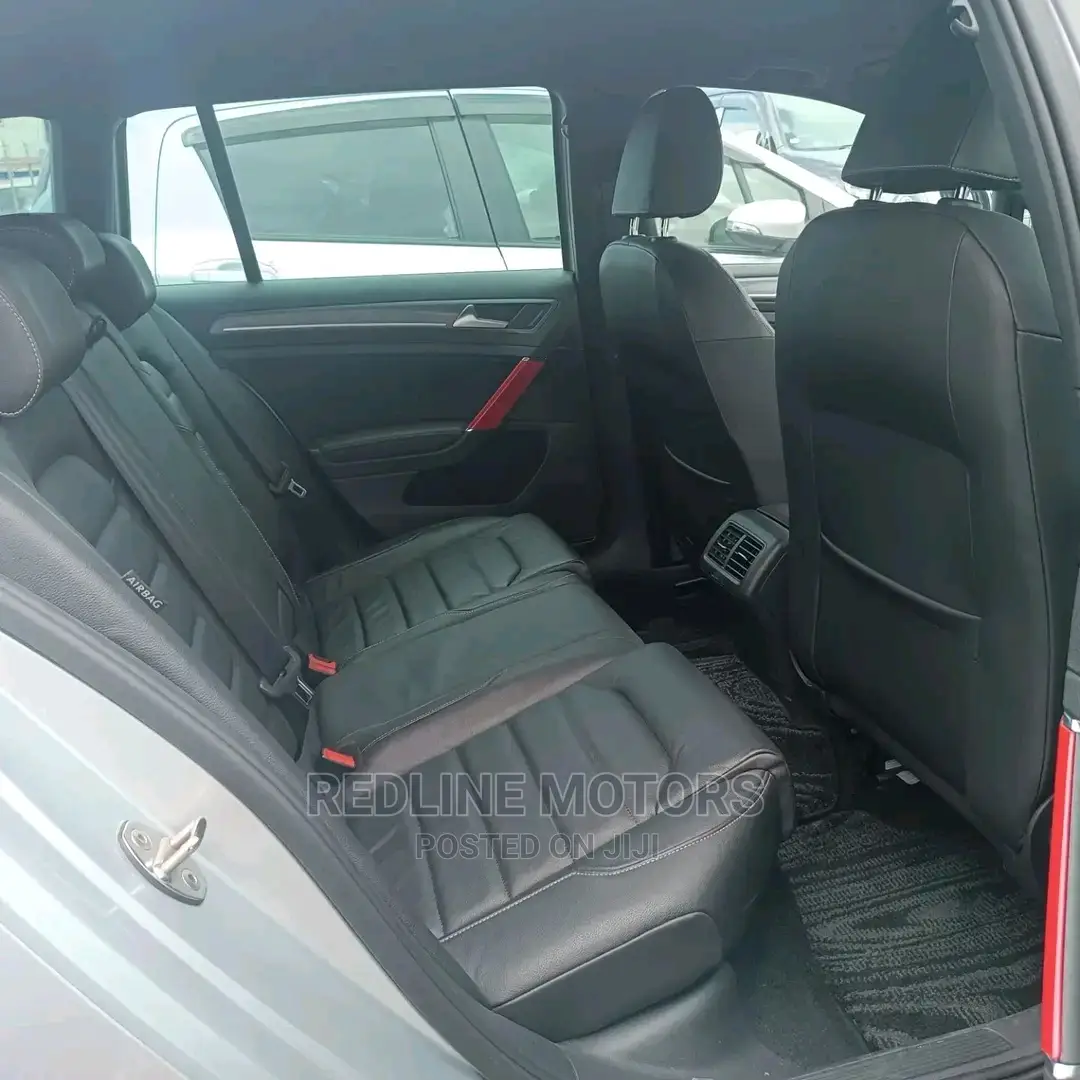 Volkswagen Golf 2016 Silver