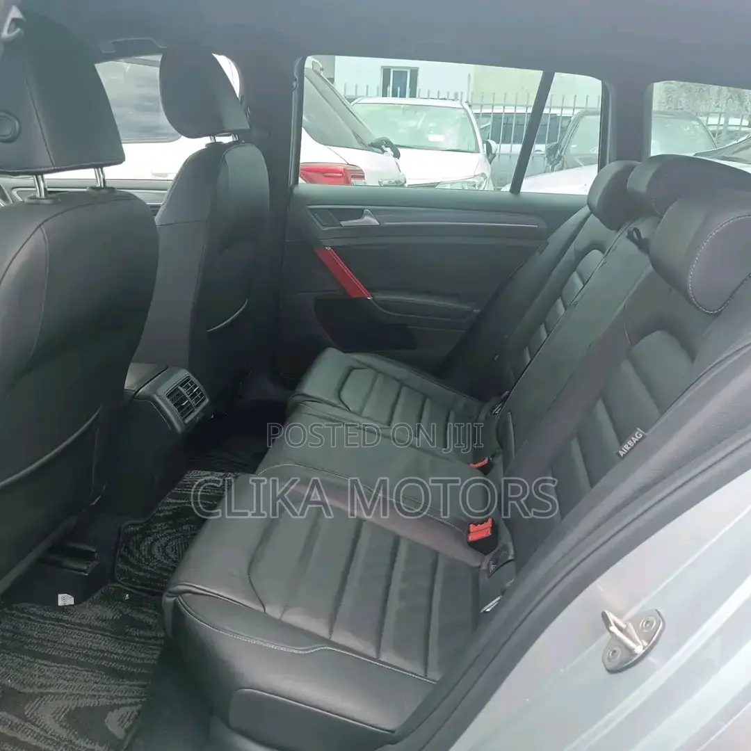 Volkswagen Golf 2016 Silver
