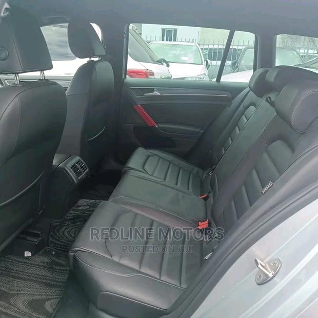 Volkswagen Golf 2016 Silver - thumbnail 3
