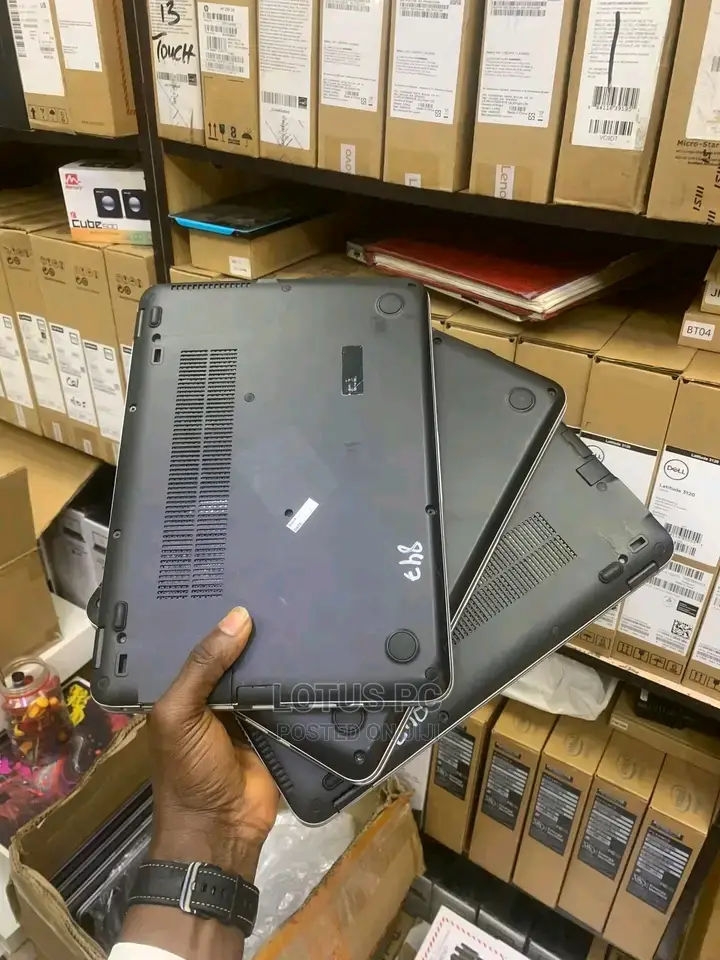 Laptop HP EliteBook 820 G3 8GB Intel Core I5 HDD 500GB
