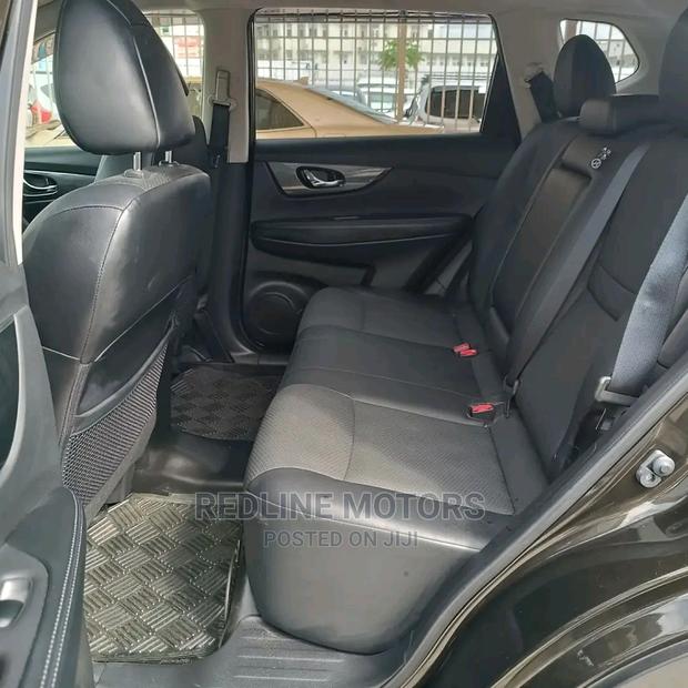 Nissan X-Trail 2016 Black - thumbnail 4