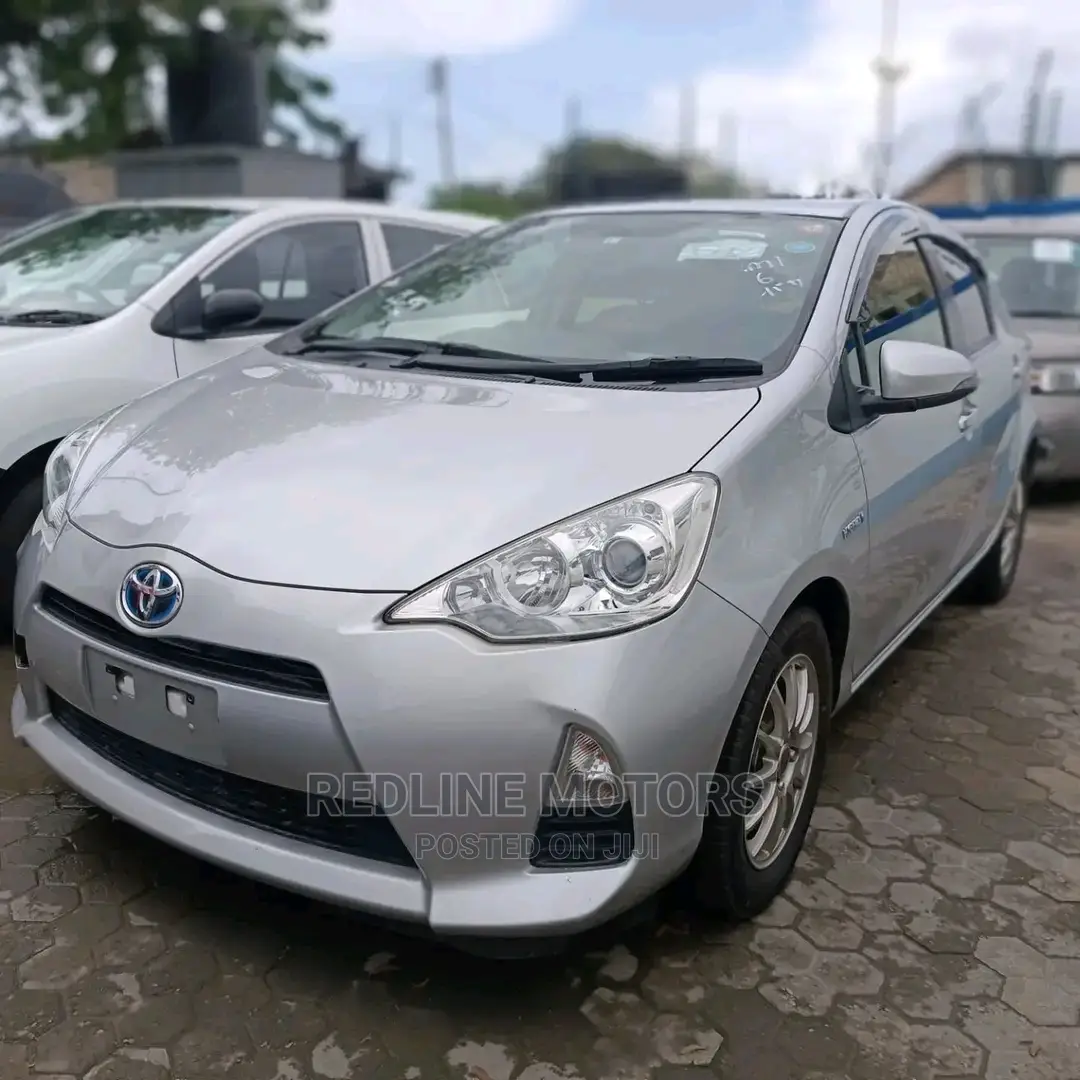 Toyota Aqua 2016 Silver