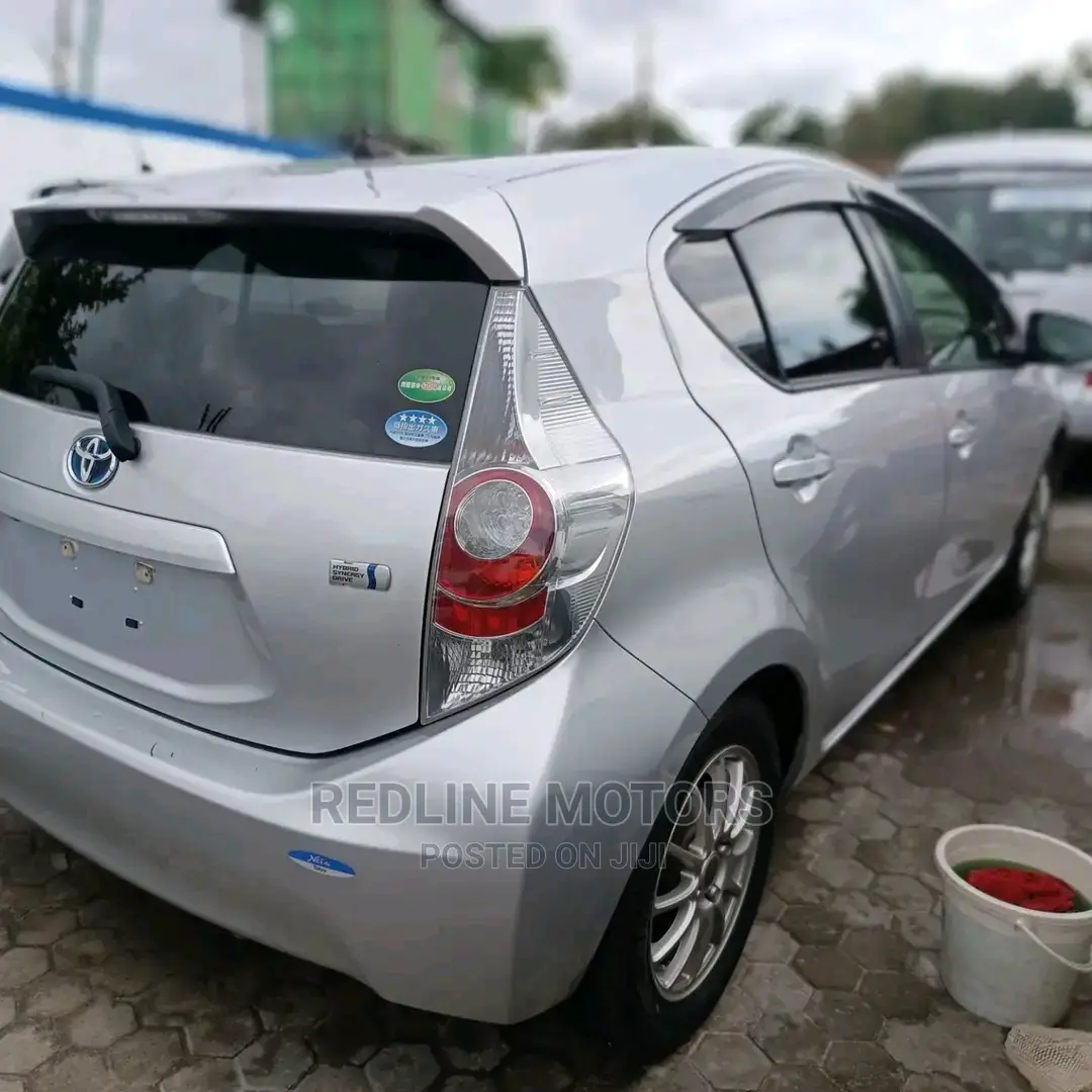 Toyota Aqua 2016 Silver