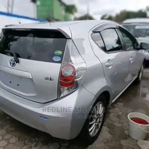 Toyota Aqua 2016 Silver