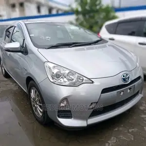 Toyota Aqua 2016 Silver