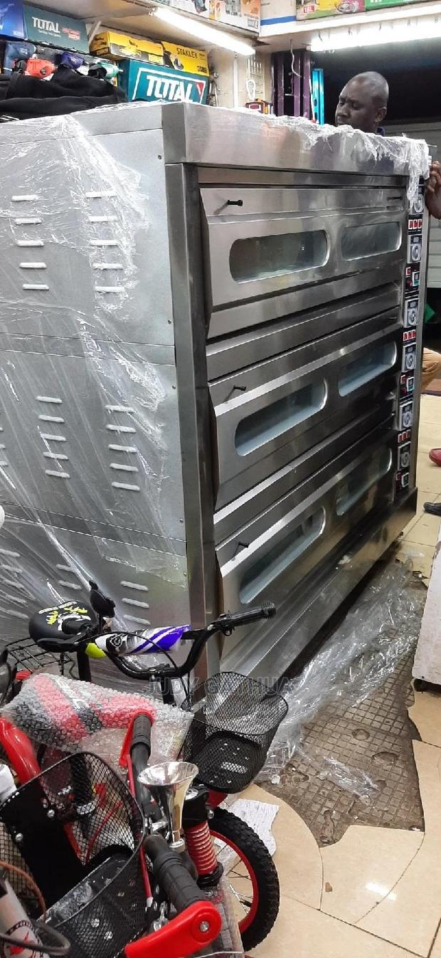 Commercial Oven 3 Deck 9 Trays - main view