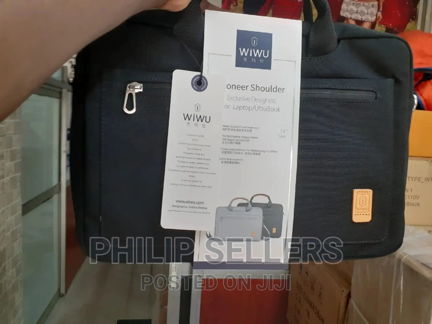 Slim Design Laptop Bag , Water Resistant Material With Leath