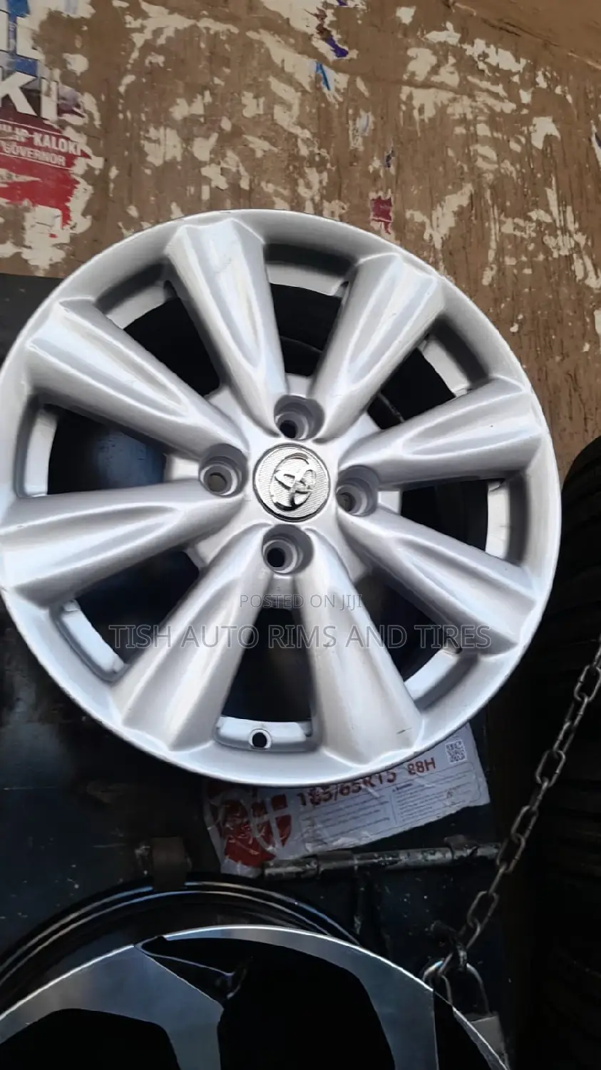 15 Inches Alloy Wheels