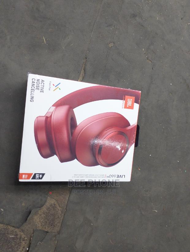 JBL Live 660 Noise Cancelling Bluetooth Headphones - thumbnail 3