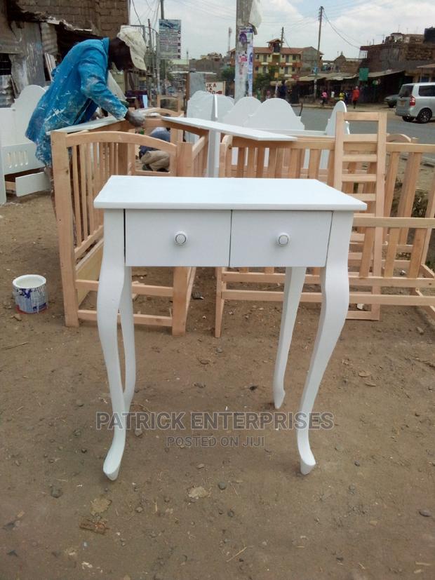 Morden Console Table - thumbnail 4