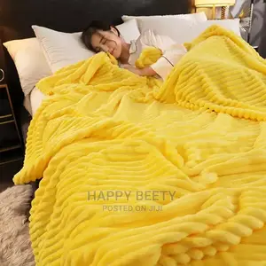 #Cozy Fleece Throw Blanket