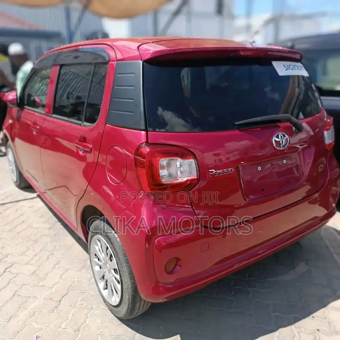 Toyota Passo 2016 Red