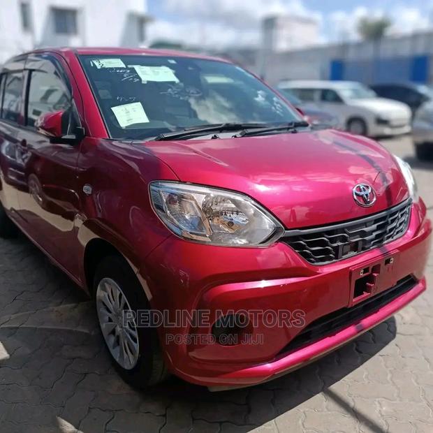 Toyota Passo 2016 Red - main view