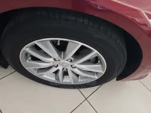 Nissan Skyline 2016 Red