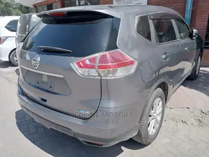 Nissan X-Trail 2016 Gray