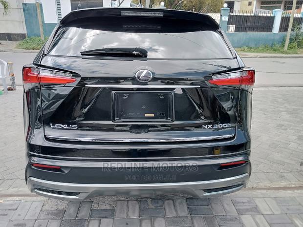 Lexus NX 300h 2016 Black - thumbnail 2
