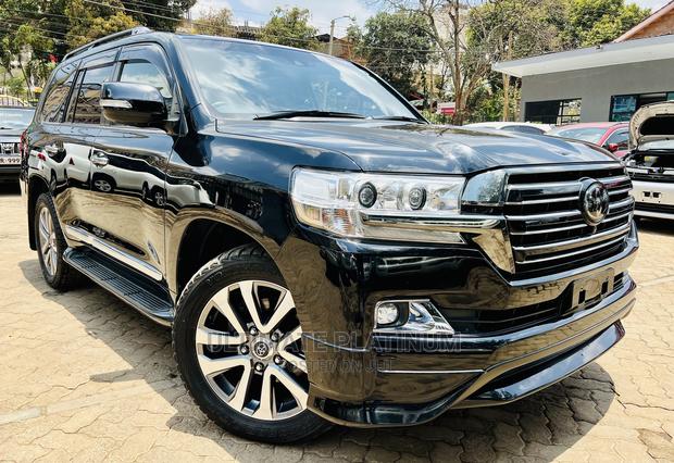 Toyota Land Cruiser 4.6 V8 ZX 2019 Black
