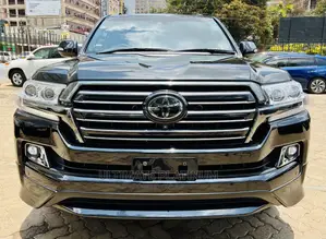 Toyota Land Cruiser 4.6 V8 ZX 2019 Black