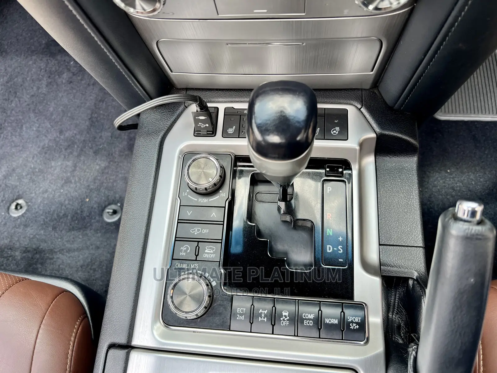Toyota Land Cruiser 4.6 V8 ZX 2019 Black