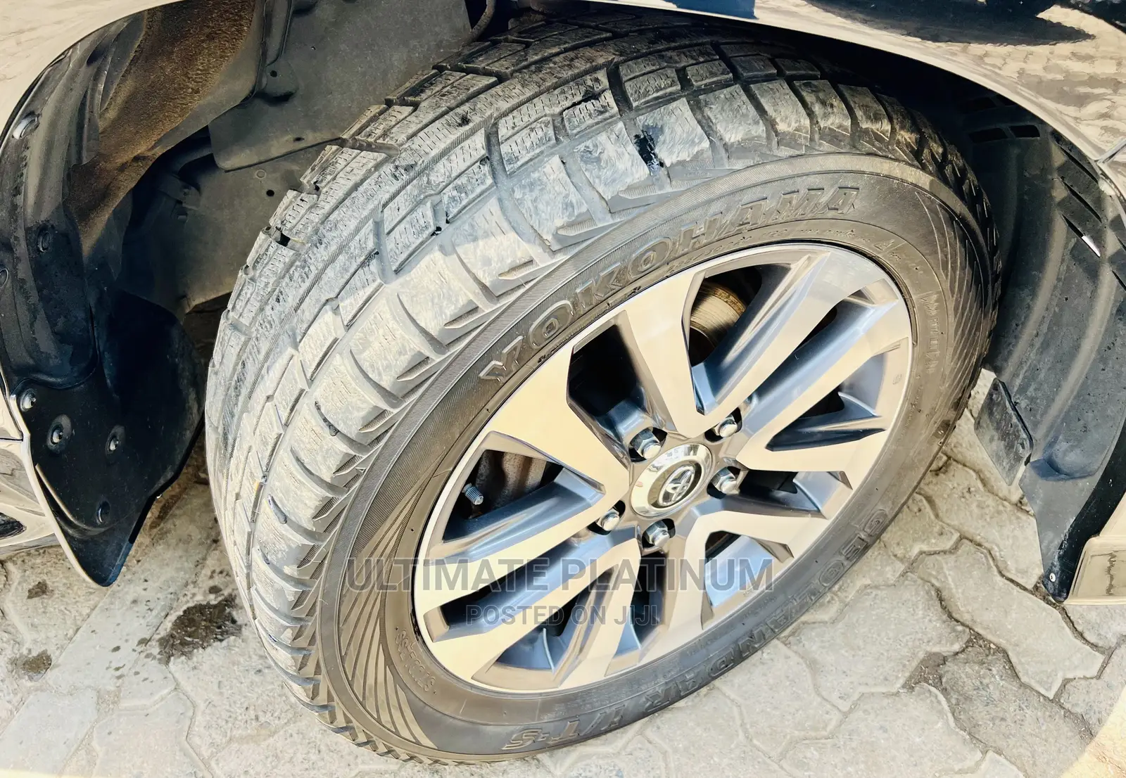 Toyota Land Cruiser 4.6 V8 ZX 2019 Black