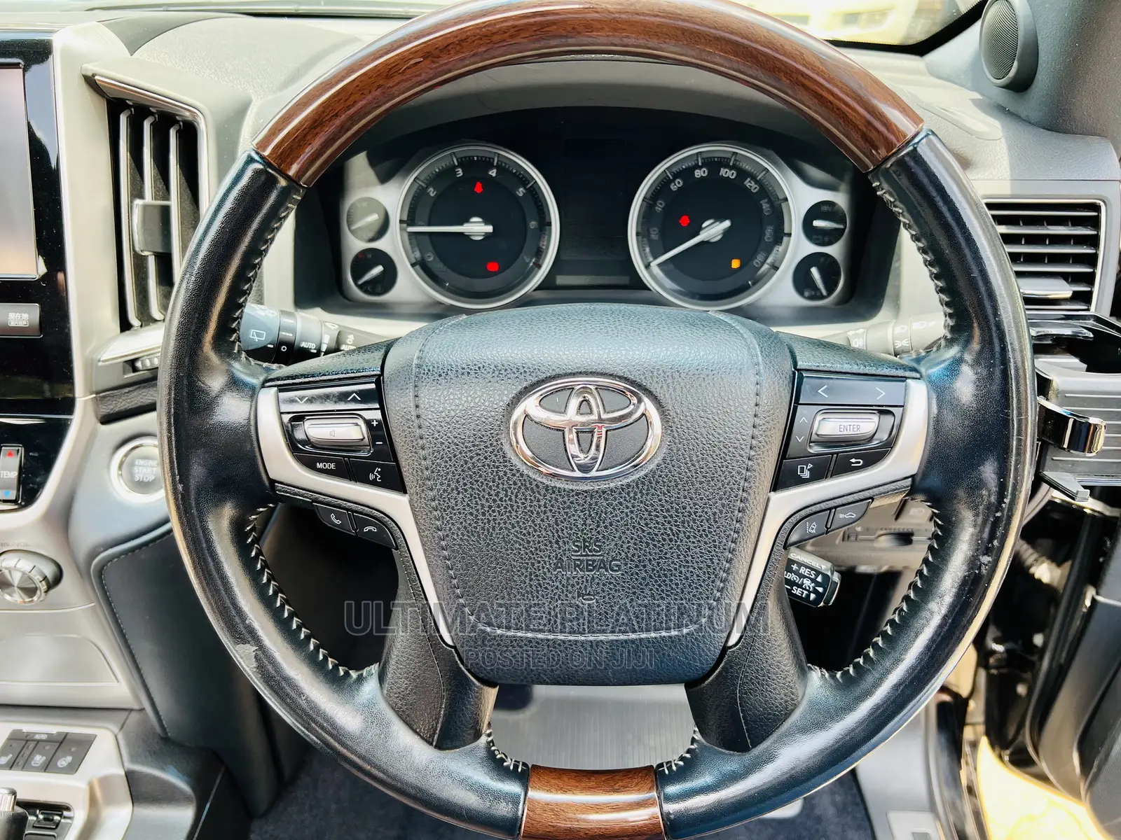 Toyota Land Cruiser 4.6 V8 ZX 2019 Black