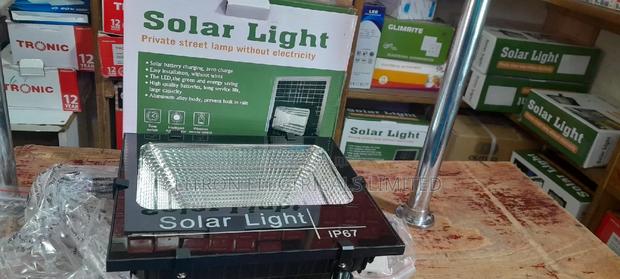 100w Solar Floodlight - thumbnail 2
