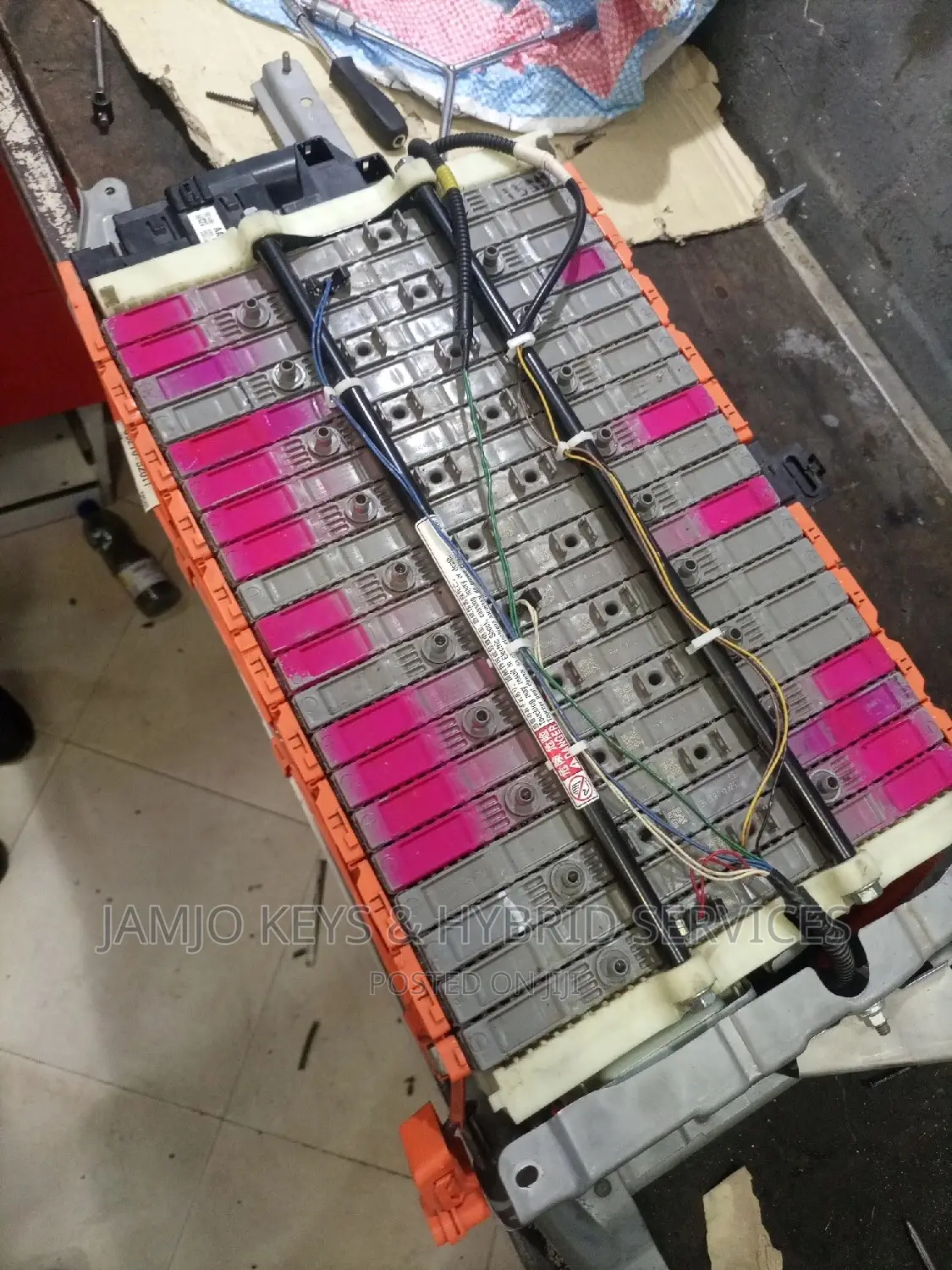 Hybrid Battery Service and Diagnosis