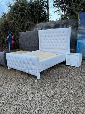 5/6 Leather Bed