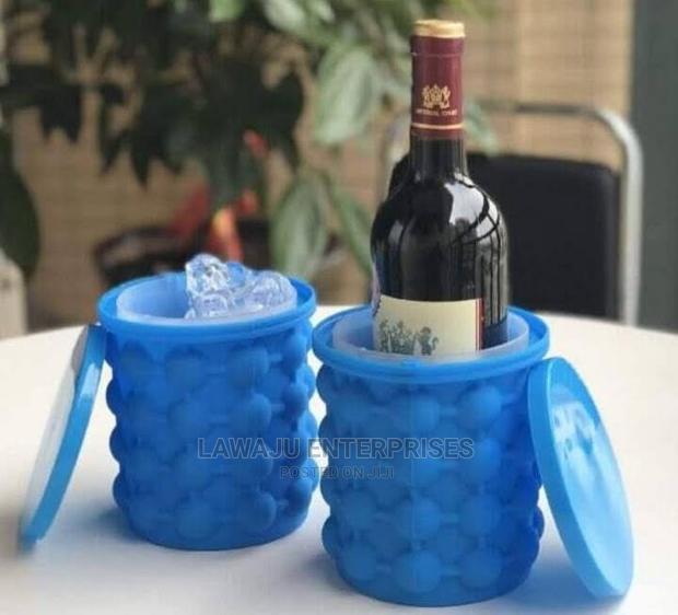 Ice Cube Maker Bucket - main view