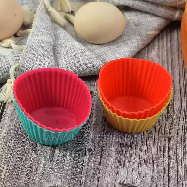 12pcs Colorful Silicon Cupcake Holder Set