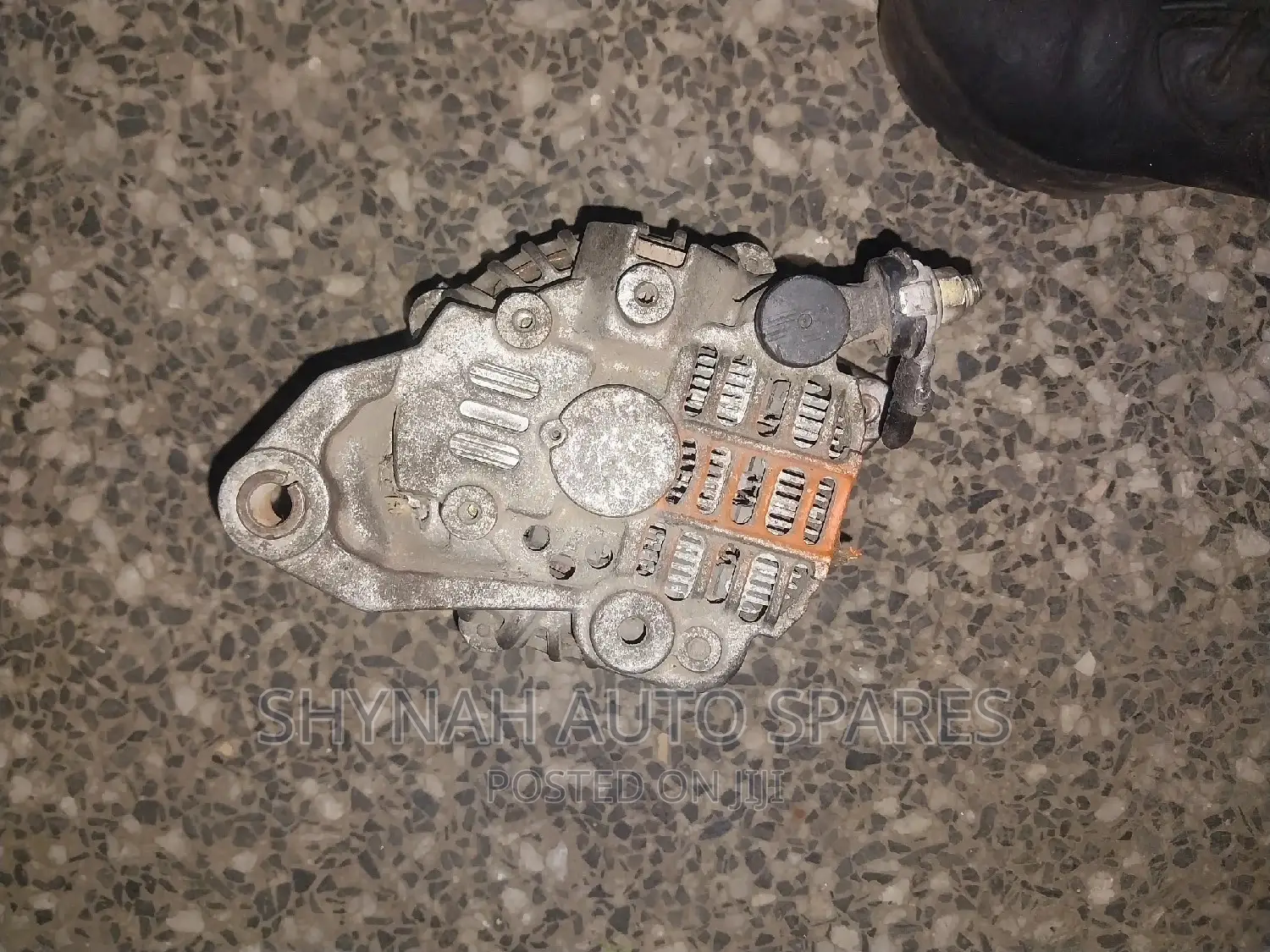 Alternator Nissan Wingroad Y11