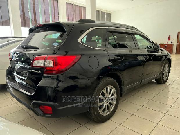 Subaru Outback 2016 Black - thumbnail 2